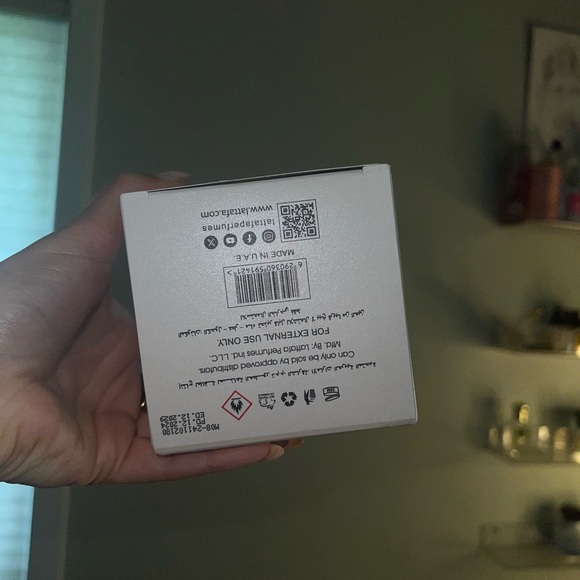 Yara Lattaffa WHITE and BONITA la rose by le falcons BUNDLE - Picture 5 of 9